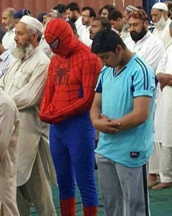 Hayırlı cumalar kızlar neden cumaya gitmez erkekler neden regl olmaz?