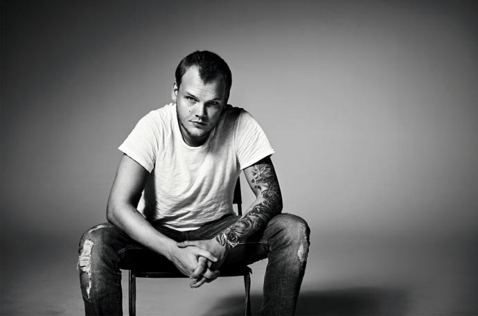 Ünlü DJ Avicii 28 yaşında hayatını kaybetti, siz dinler miydiniz?