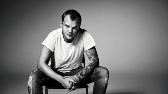 Ünlü DJ Avicii 28 yaşında hayatını kaybetti, siz dinler miydiniz?
