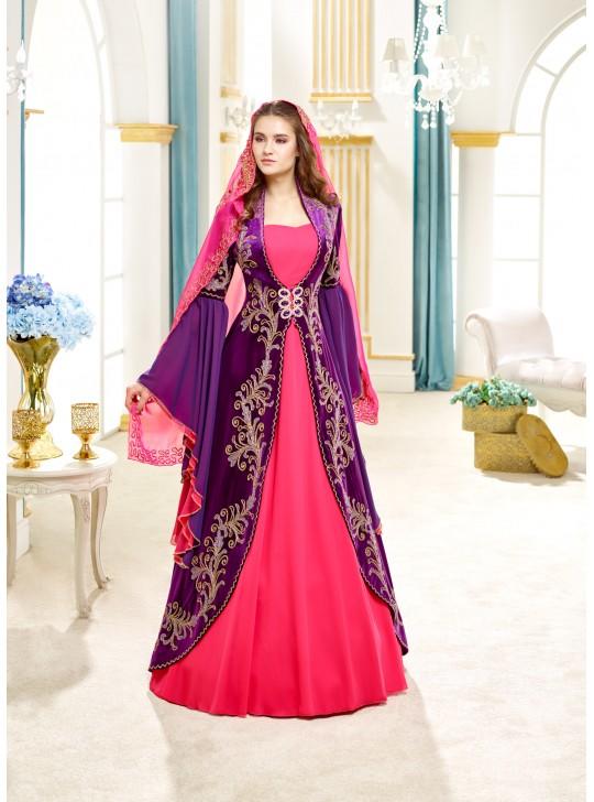 Kına gecesinde kaftan mı yoksa bindallı mı tercih edilmeli?
