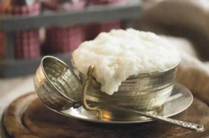 Karışık kebab mı? Pirzola mı? Köpüklü ayran mı? Buz gibi soğuk Cola Cola mı?