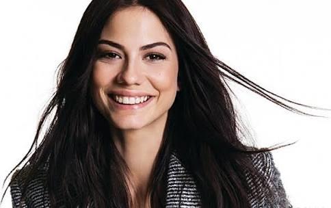 Elçin Sangu mu daha güzel yoksa Demet Özdemir mi daha güzel sizce ? 