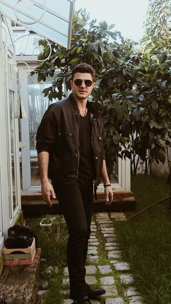 Kızlar, sizce Türkiye'nin yeni jönü Burak Sevinç Burak Özçivit geçebilirdi ondan yakışıklı mı?
