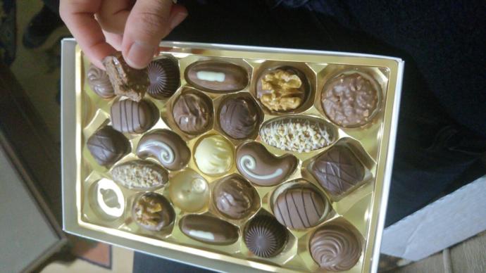 Seni mutlu eden küçük bir anı benimle paylaşır mısın?