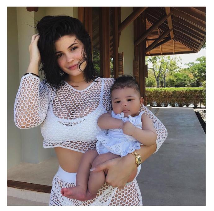 Kylie Jenner'ın Bebeği, Sevgilisi Travis Scott'a Değil Uzak Doğulu Korumasına Benzemeye Başlayınca dedikodular büyüdü, sizce?