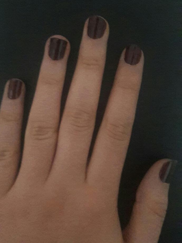 Sevgilimin elleri ve oje rengi guzel mi arkadaslar size sordurtuyor😂?