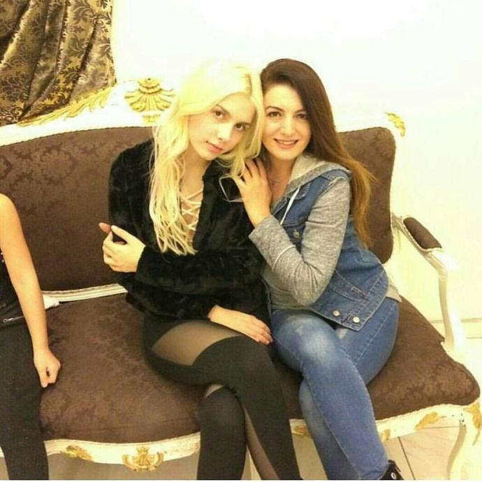 Aleyna Tilki'nin annesi güzel mi?