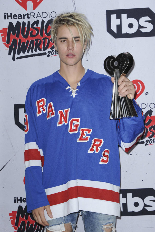 Sizce justin bieber neden bu hale geldi?