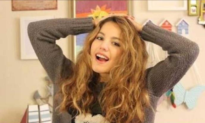 Cansu Akın'ın videolarına giriş müziğini bilen var mı :) ?