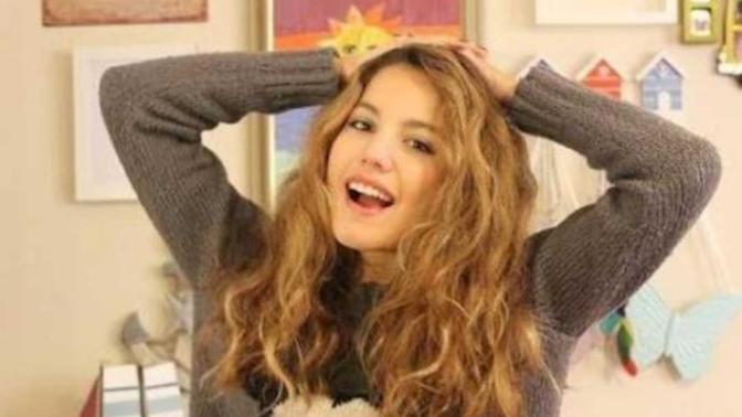 Cansu Akın'ın videolarına giriş müziğini bilen var mı :) ?