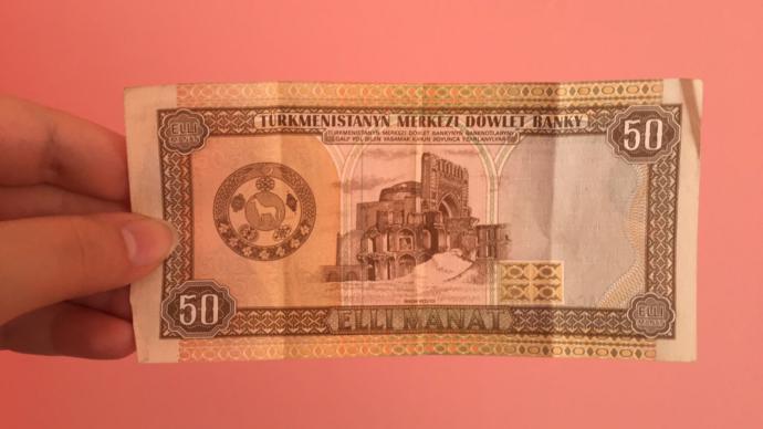 Türkmenistan manatını nerede Türk lirasına çevirebilirim?