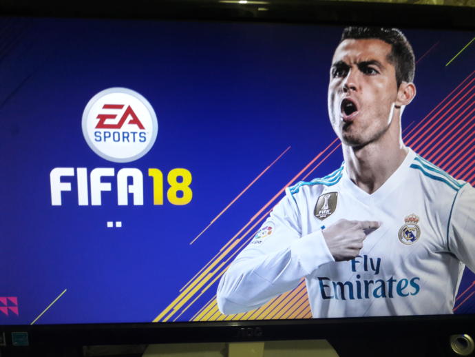 FIFA18 Ronaldo ekranında takili kalıyor?