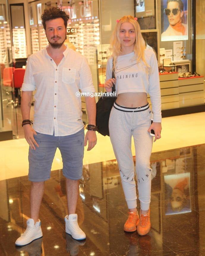 Aleyna Tilki kaç yaşında duruyor?