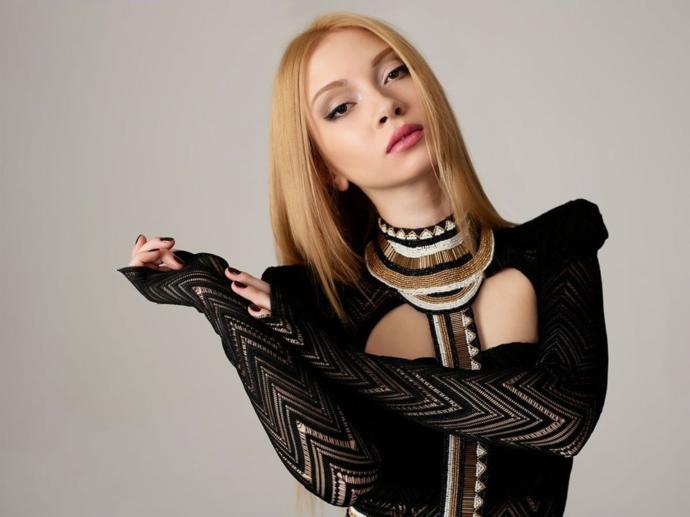 Erkekler, Beyler sizce kim? Ariana mı, AnnaMarie mi, INNA mı, Ece mi, Hadise mi, Sıla mı?