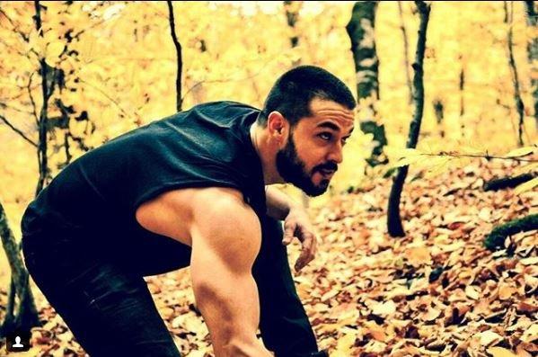 Survivor yarışmasıyla yıldızı parlayan Hilmi Cem İntepe, fiziksel görünümü ve beden dili bakımından hangi sıfata daha uygun?
