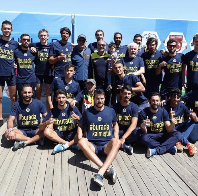 Galatasaray’a Gönderme Yapmak İsteyen Fenerbahçe’nin Düştüğü Komik Durumu Gördünüzmü?