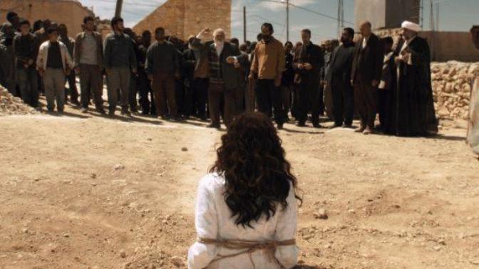 Eşi tarafından iftira atılıp recm edilen kadının hayatını konu alan ''The Stoning of Soraya M.'' filmini izlediniz mi?
