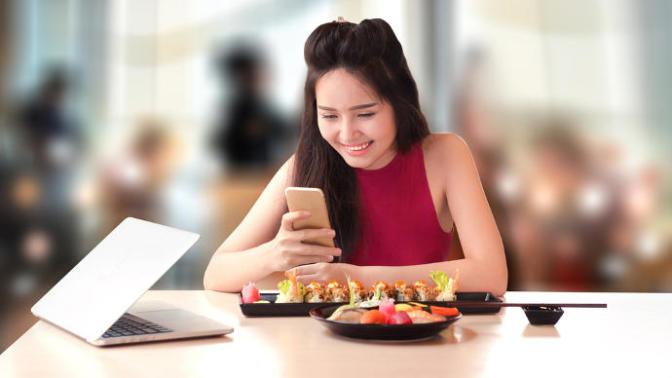 Whatsapp durumu 'Hey there! I  *  using WhatsApp!' olan insan ideal sevgili adayı mıdır?
