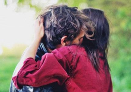 Çok Özlediğin Birine Sarılma Şeklin Hangisi Olurdu?