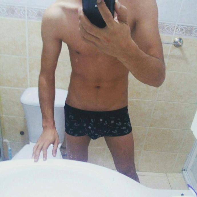 Sizce gri boxer mi? lacivert mi?