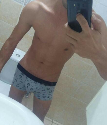 Sizce gri boxer mi? lacivert mi?
