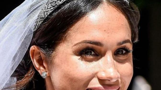 Meghan Markle'ın gelinliğini ve makyajını nasıl buldunuz?