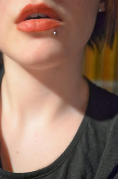 Kaş piercing’i mi, dudak piercing’i mi daha hoş?