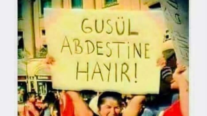 Bu Kadın gusül abdestini Allahtan korkmaz akp tiye bağlamış gusül abdesti cinsel ilişkide Allah unutulduğu için alınır?