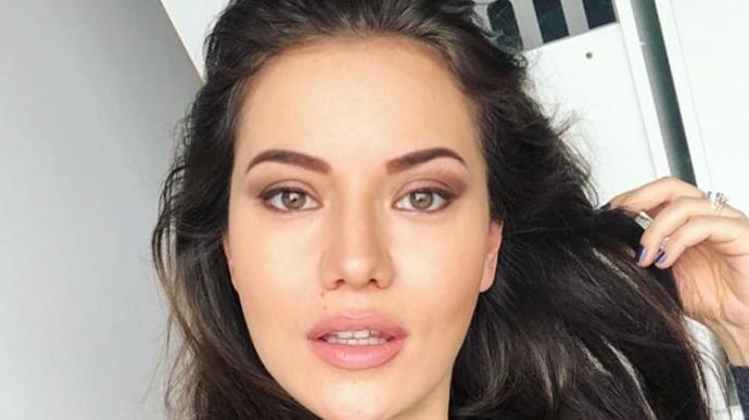 Fahriye Evcen göz rengini açtırdı mı, hep ela mıydı sizce?