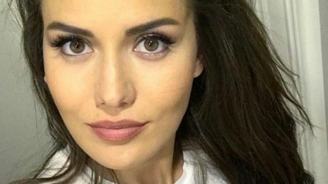 Fahriye Evcen göz rengini açtırdı mı, hep ela mıydı sizce?