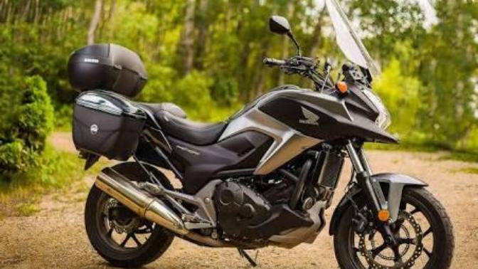 Yıllardır hayalini kurduğum motoru alıyorum artık. Motor ile şehir şehir kamp kurup gezmeyi hayal eden vr mı?