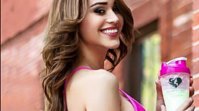 Meksika nın en güzel kızı ve en güzel hava durumu sunucusu Yanet Garcia. Kimler takip ediyor?