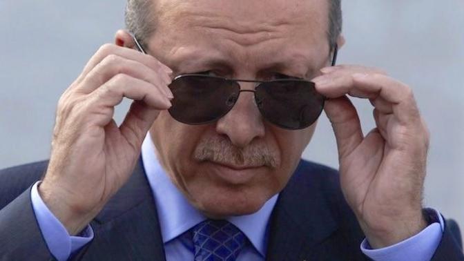Cumhurbaşkanı Erdoğan'ın sizce kaç tane güneş gözlüğü vardır?