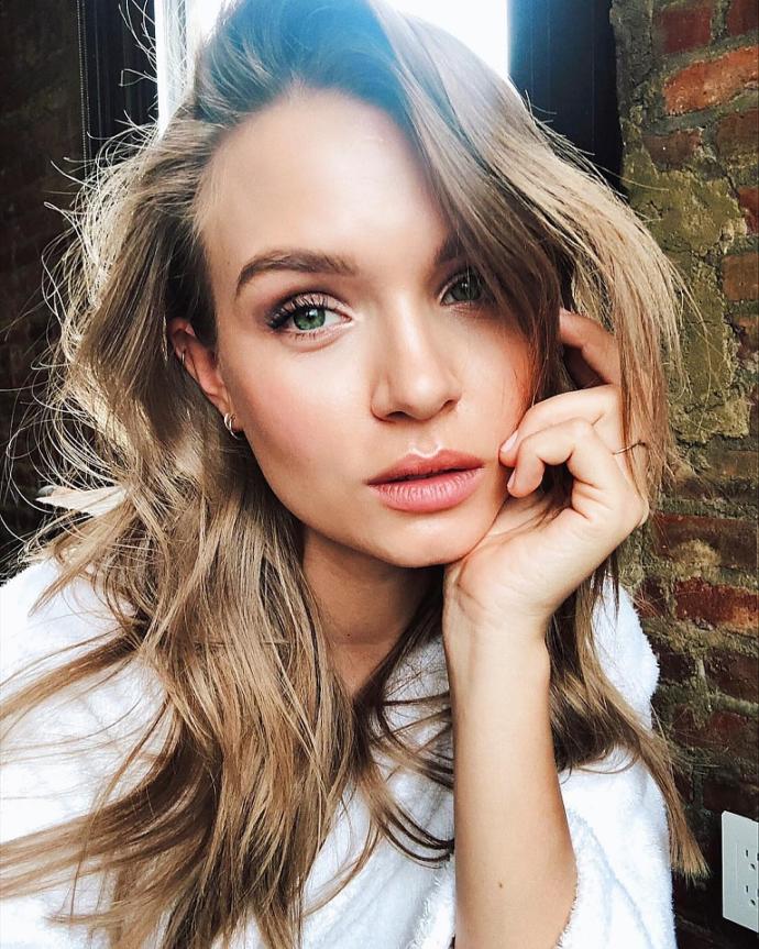 Josephine Skriver size dm'den yürüse ne yapardınız?