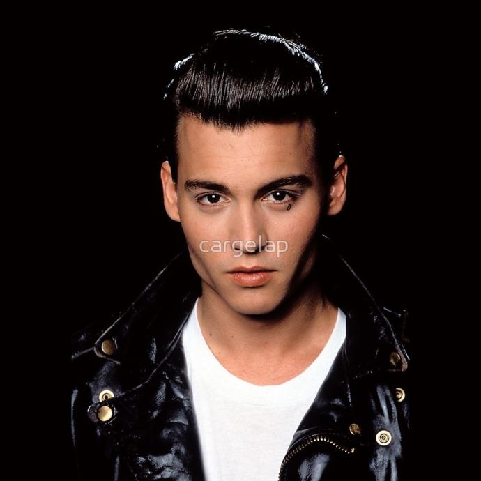 Johnny depp inyüz hatlarının aynısından estetik istiyorum?