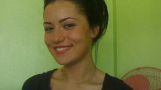 Sizce Fahriye Evcen in yanaklarinda dolgu var mi?