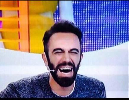 Kemal Doğulu sizce yakışıklı mı?