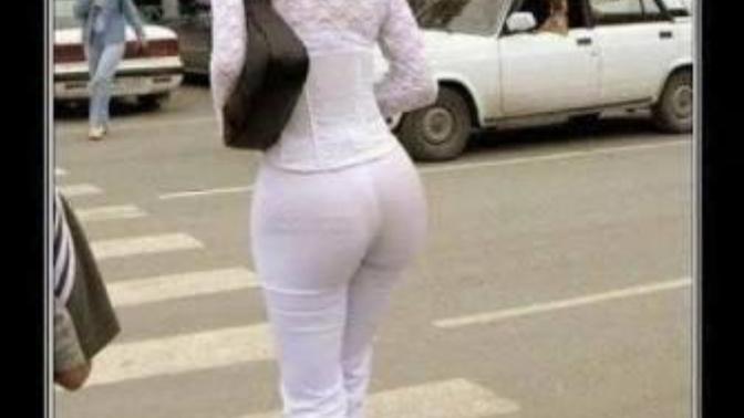 Kızlar dışarıda kalçanıza sım sıkı sarılan kıyafet giymek zorundamısınız?