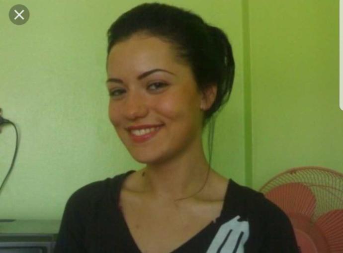 Fahriye Evcen'in, makyajsız ve filtresiz paylaştığı fotoğrafı beğendiniz mi?