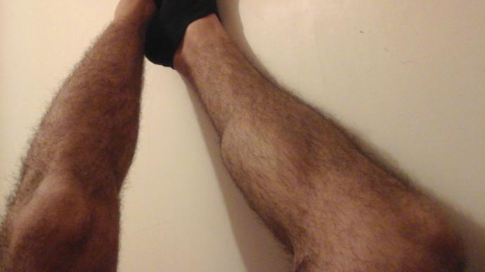 Bacaklarım sizce çok mu seksi yoksa az mı 😃?