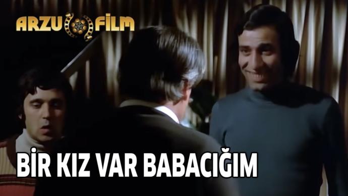 Fabrikatör oğlu olarak sizce aşkı işçi kızında mı buluruz yoksa podyum kızında mı😜?