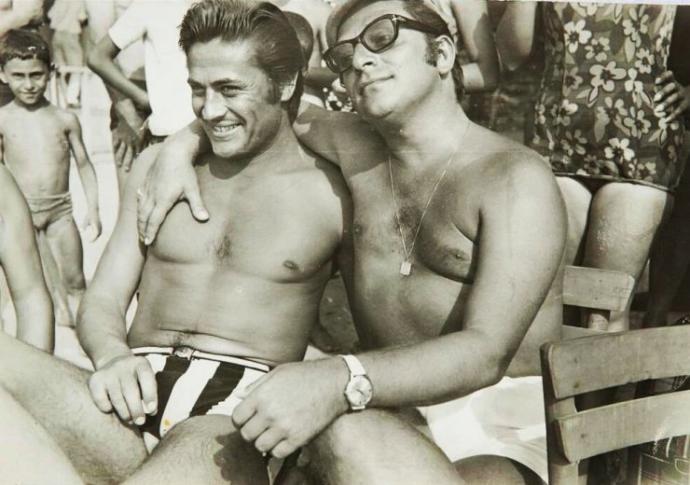 Zeki Müren ile Cüneyt Arkın'ın İlginç Fotoğrafını Nasıl Buldunuz?