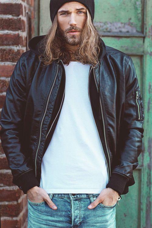 Ben Dahlhaus varken Burak Özçivit yakışıklı sayılır mı?