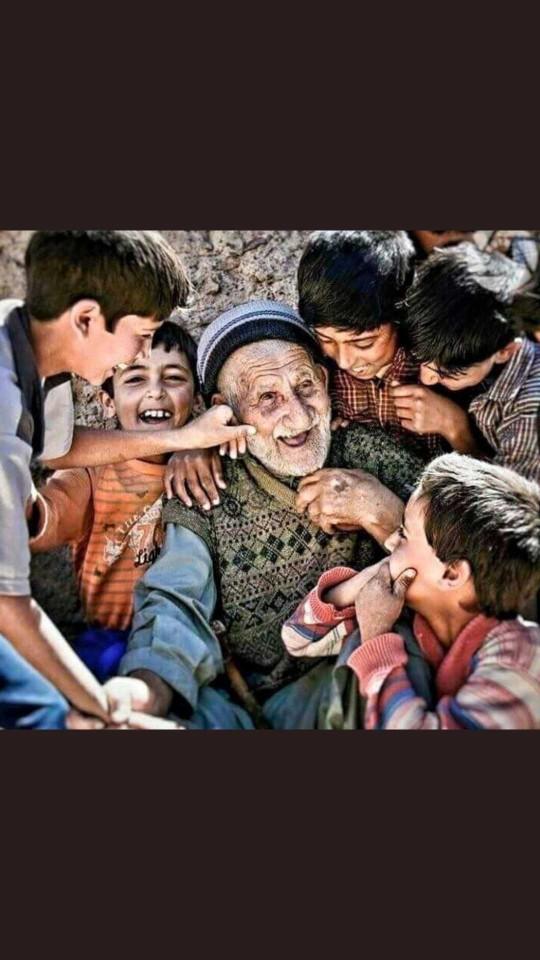 Gülmekten daha güzel bir eylem varmı?