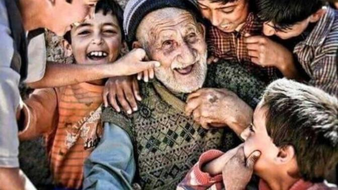 Gülmekten daha güzel bir eylem varmı?