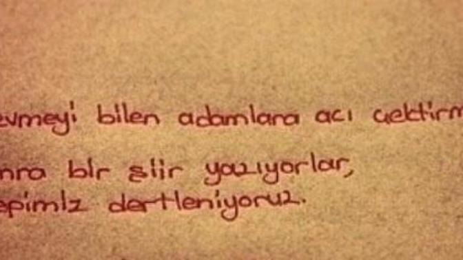 Şairler her zaman acıdan mı beslenirler yoksa mutluluktan mı?