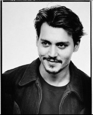 Yakışıklılık konusunda yarışsalar  Johnny Depp'mi kazanır Brad Pitt'mi?