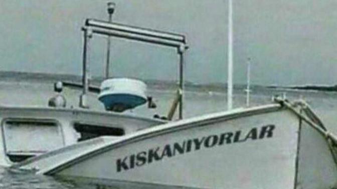 İktidarı kıskanıyorlar mı sizce?