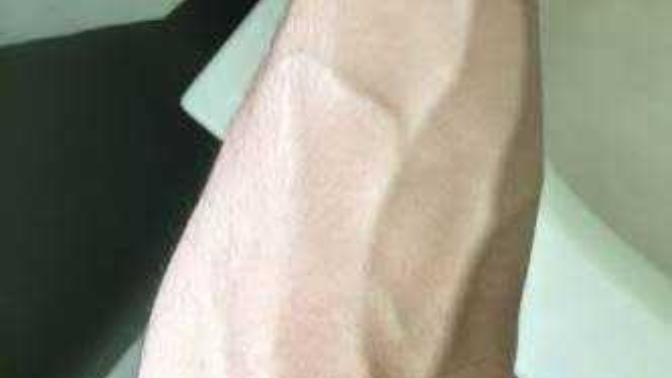 Damarlı kol sizcede çok çekici değil mi?