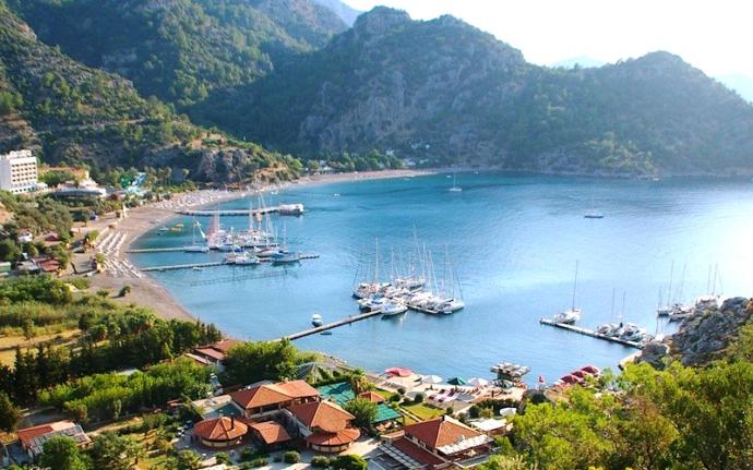 Yüzmek için en ideal kıyılar Akdeniz'de mi yoksa Ege Denizi'nde mi?